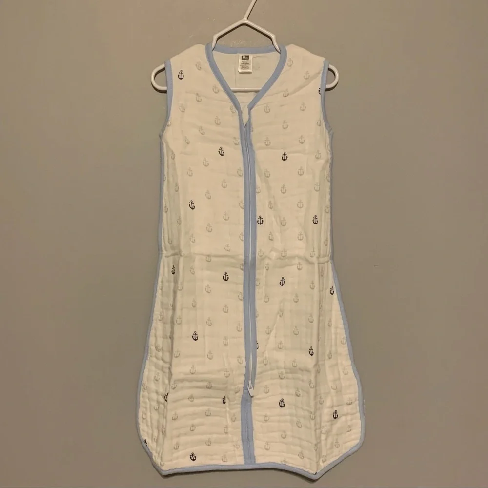 NWT. Hudson Baby Muslin Wearable Safe Sleeping Bag Blanket